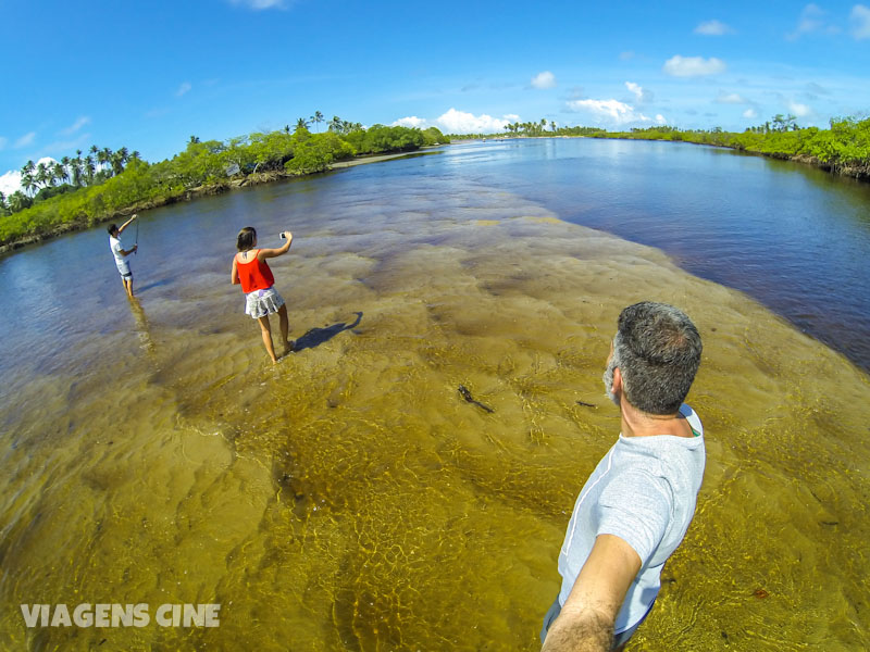 Banco de areia no Rio Maracaípe
