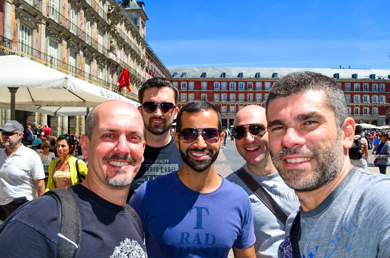 Com os queridos amigos, novamente na Europa, a viagem começou em Madri