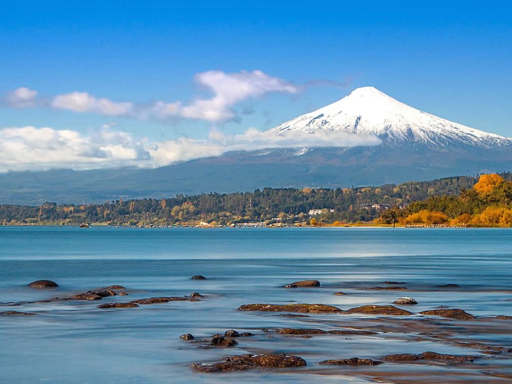 A beleza do Lago Llanquihue e do vulcão Osorno, na Região dos Lagos do Chile. Foto: SERNATUR A beleza do Lago Llanquihue e do vulcão Osorno, na Região dos Lagos do Chile. Foto: SERNATUR